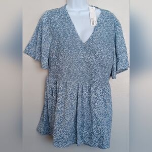 Bloomchic Blue Floral V-Neck Shirred Front  Flutter Sleeve Blouse Sz 14-16 NWT